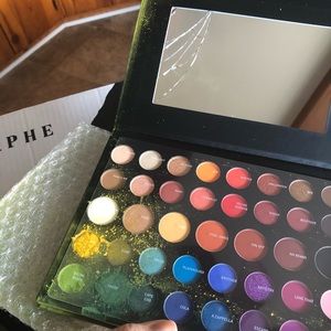 James Charles Mini Palette Damaged!